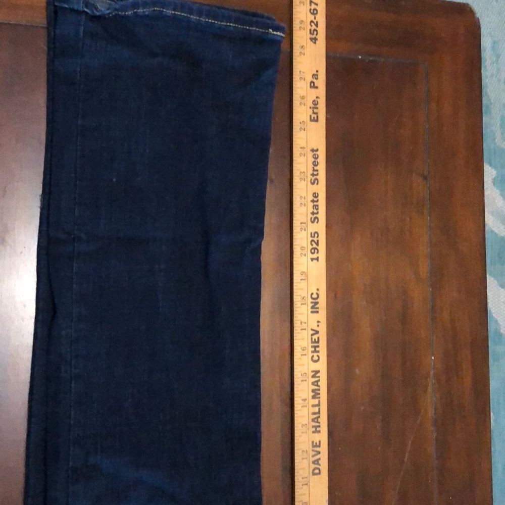Like new women’s Levi’s jeans